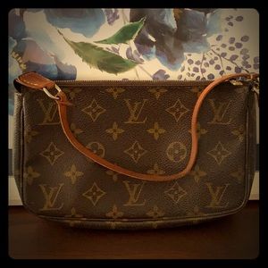 Louis Vuitton POCHETTE ACCESSOIRES 2012